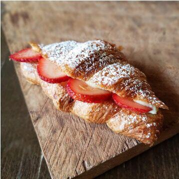 Strawberry Milkcream Croissant